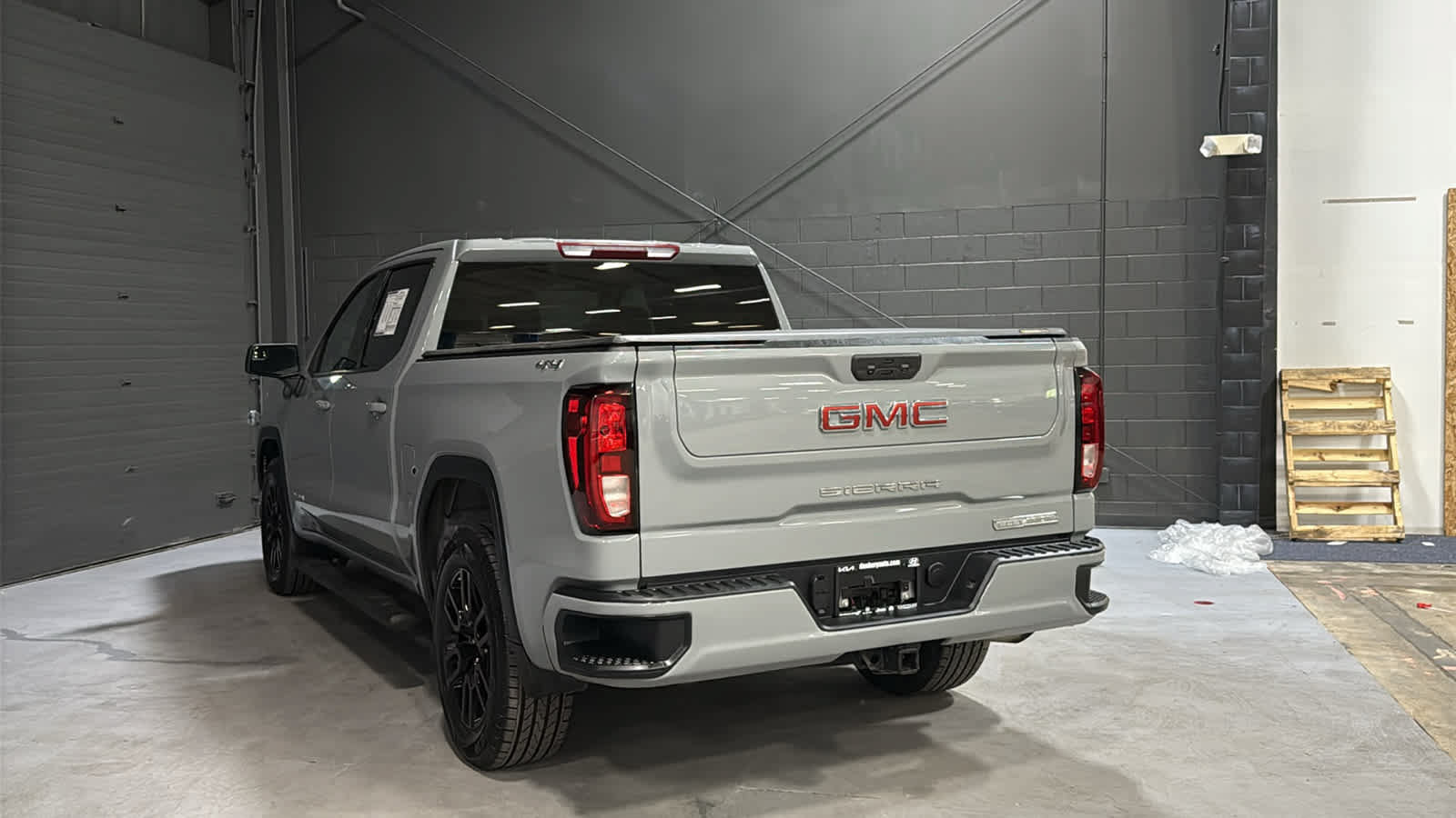 Used 2024 GMC Sierra 1500 Elevation AWD/4WD image 6