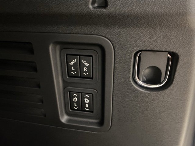 New 2026 Chevrolet Traverse RS image 8