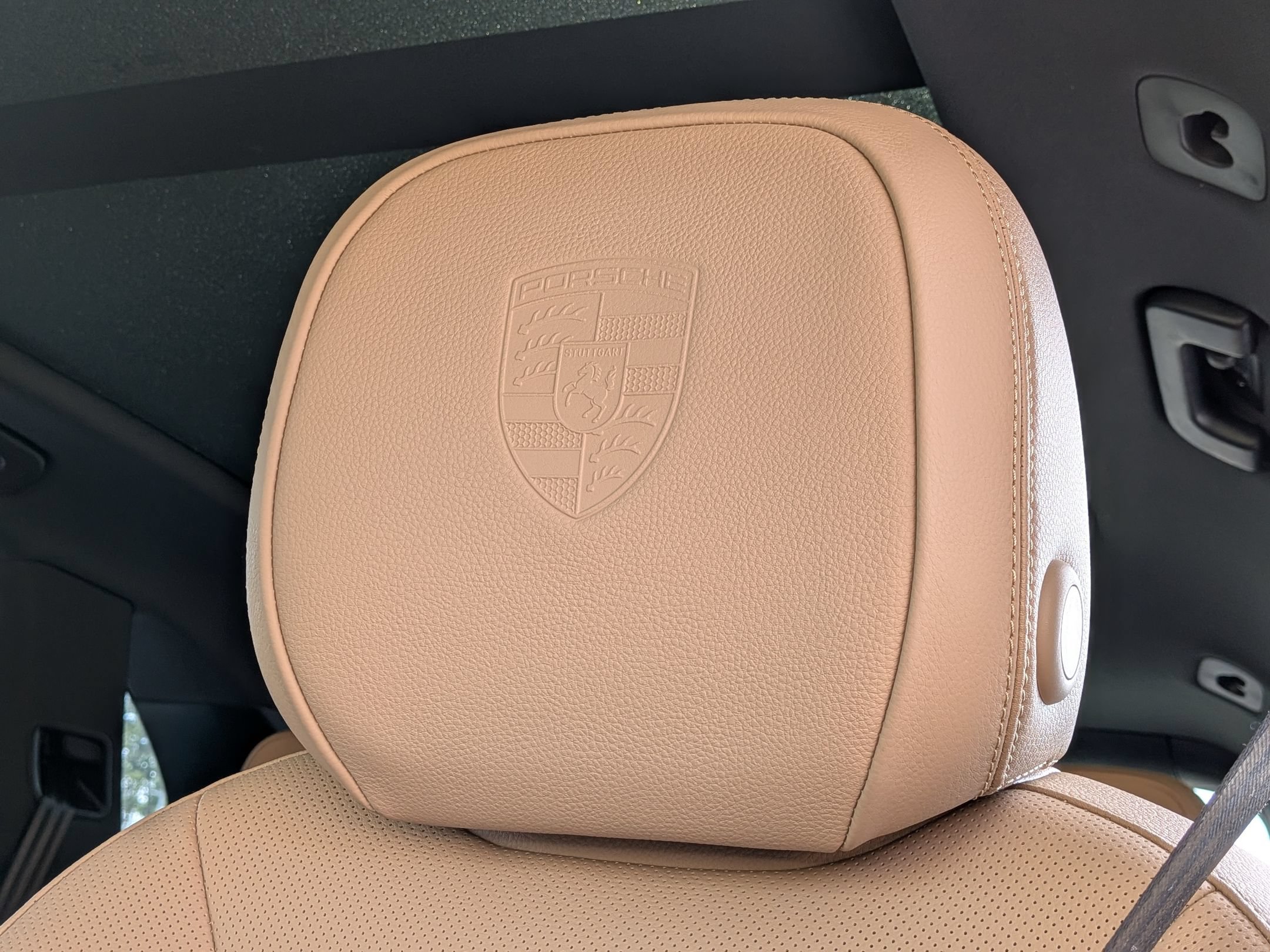 Certified 2026 Porsche Cayenne S AWD/4WD image 6