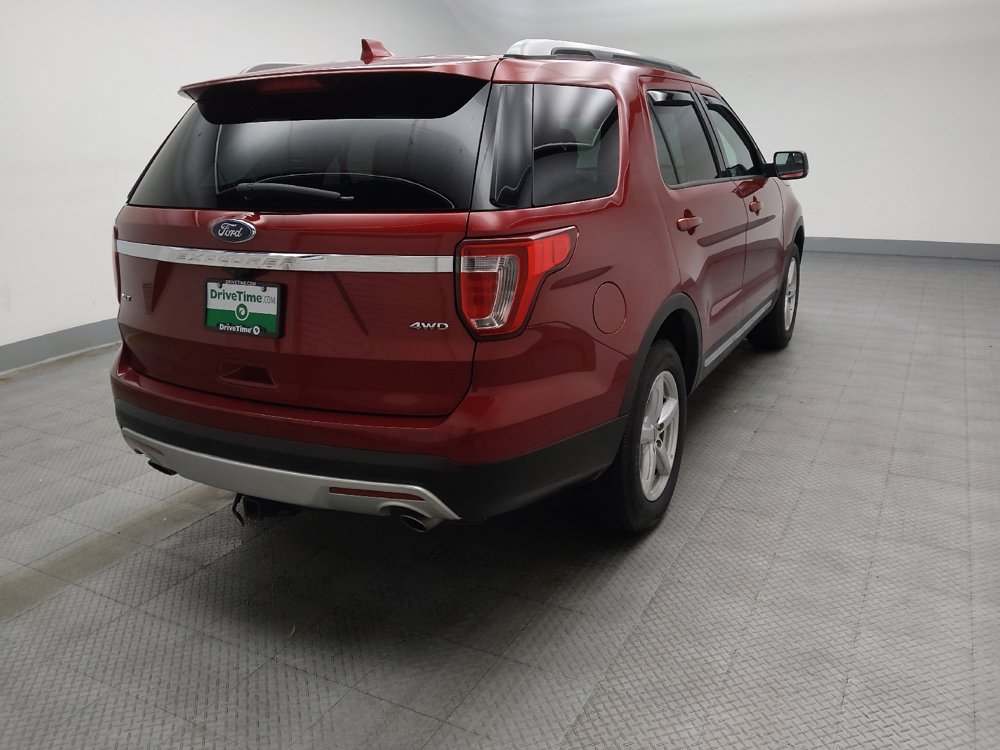 Used 2017 Ford Explorer XLT AWD/4WD image 9