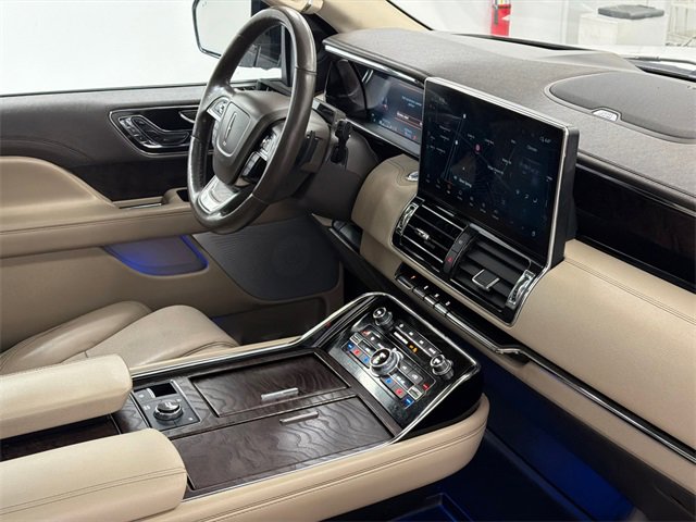 Used 2022 Lincoln Navigator L Reserve image 12
