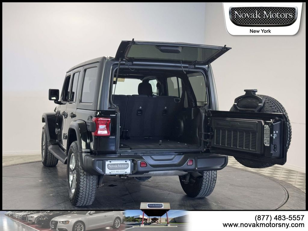 Used 2020 Jeep Wrangler Unlimited Sahara AWD/4WD image 10