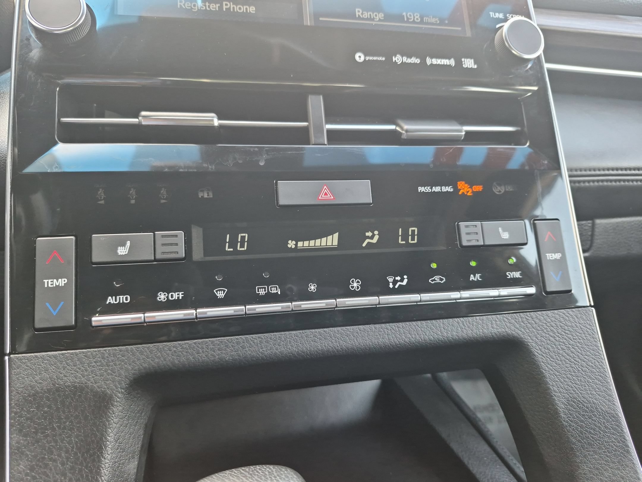 Used 2019 Toyota Avalon XLE w/ Moonroof Package FWD image 21