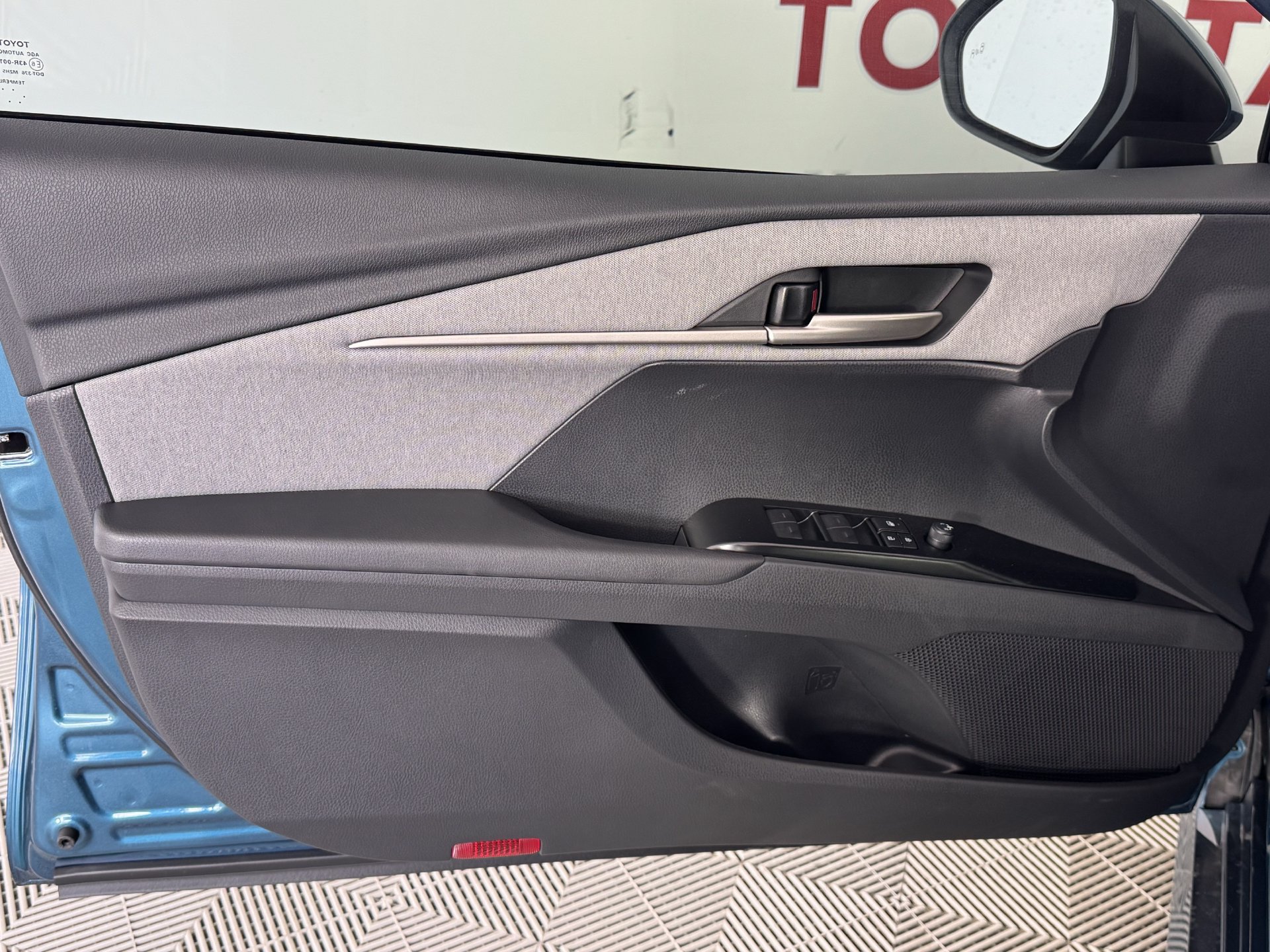 New 2026 Toyota Camry LE w/ Convenience Package FWD image 13