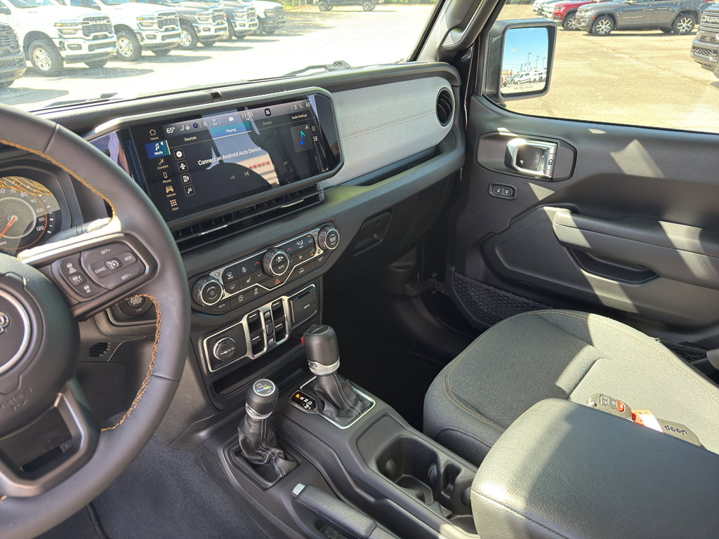 Used 2024 Jeep Gladiator Sport image 11