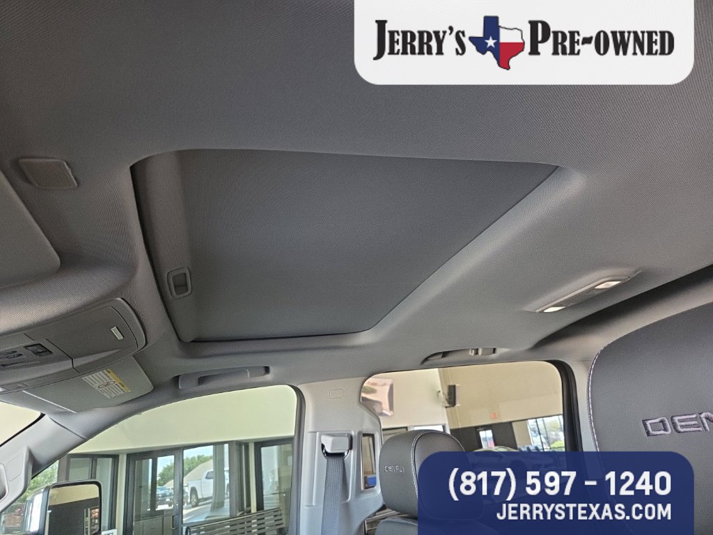 Used 2018 GMC Sierra 2500 Denali w/ Duramax Plus Package AWD/4WD image 8