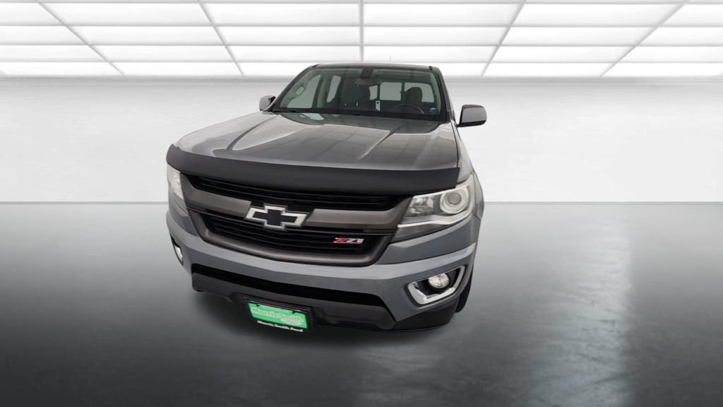 Used 2018 Chevrolet Colorado Z71 AWD/4WD image 2