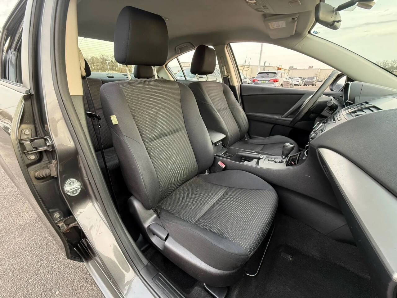 Used 2012 MAZDA MAZDA3 i Touring image 8