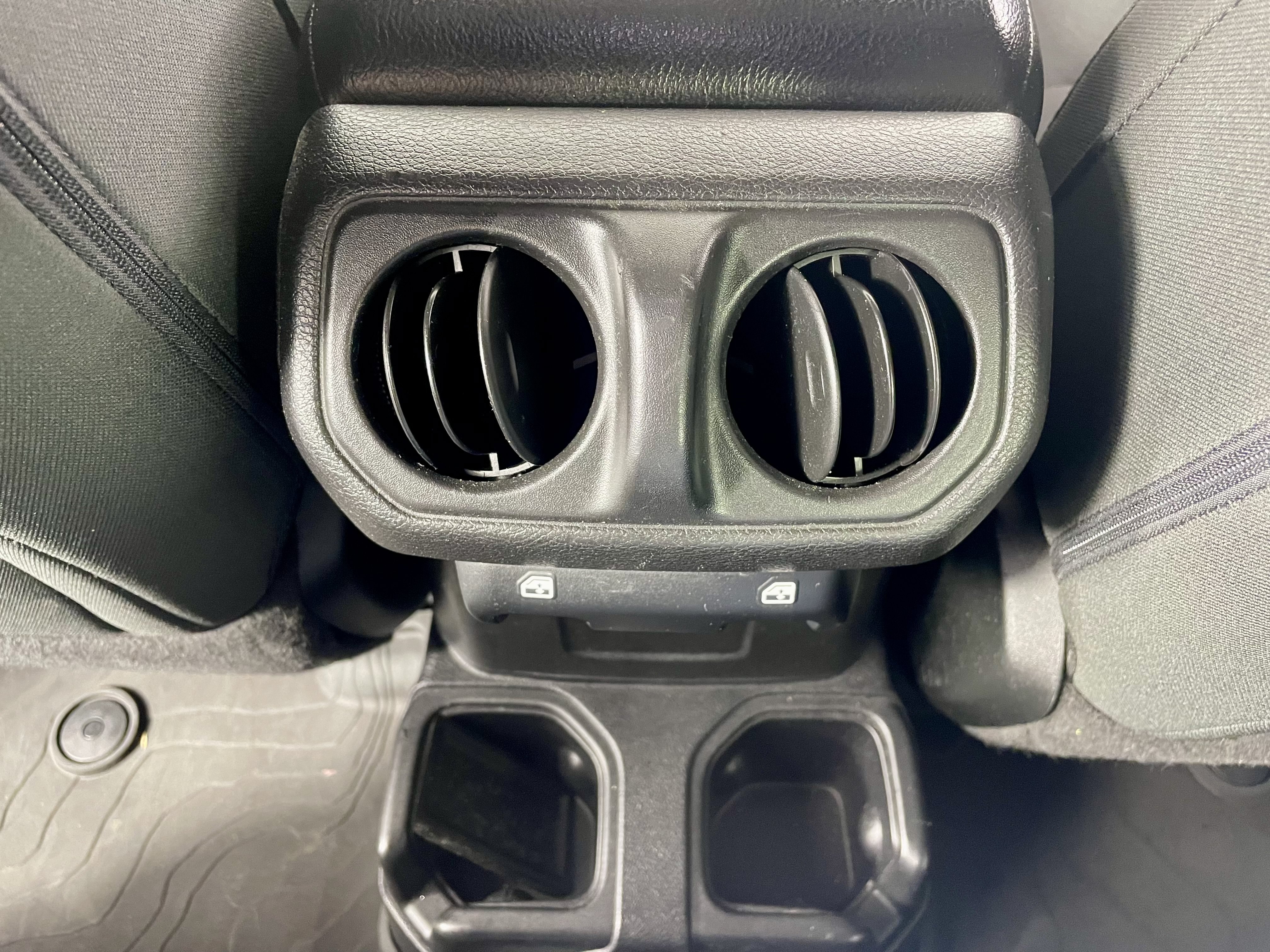 Used 2018 Jeep Wrangler Unlimited Sport S AWD/4WD image 22