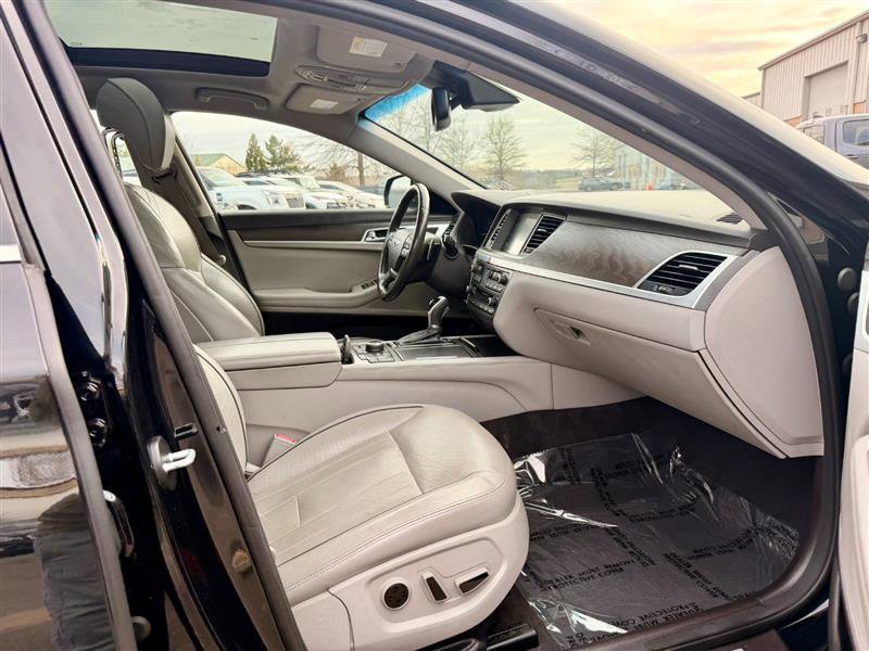 Used 2017 Genesis G80 3.8 w/ Option Group 03 AWD/4WD image 10