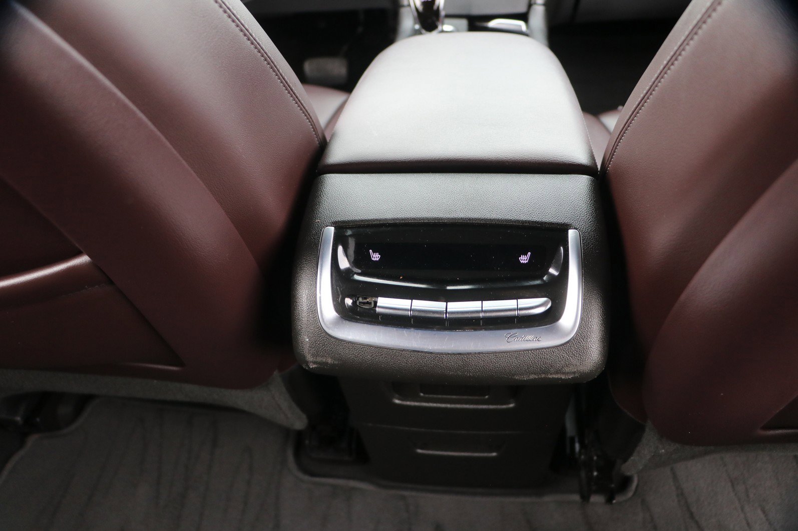 Used 2020 Cadillac XT6 Premium Luxury image 36