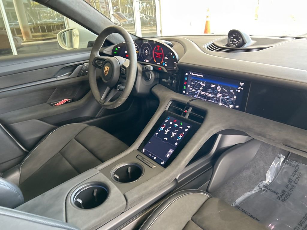 Used 2023 Porsche Taycan GTS image 22