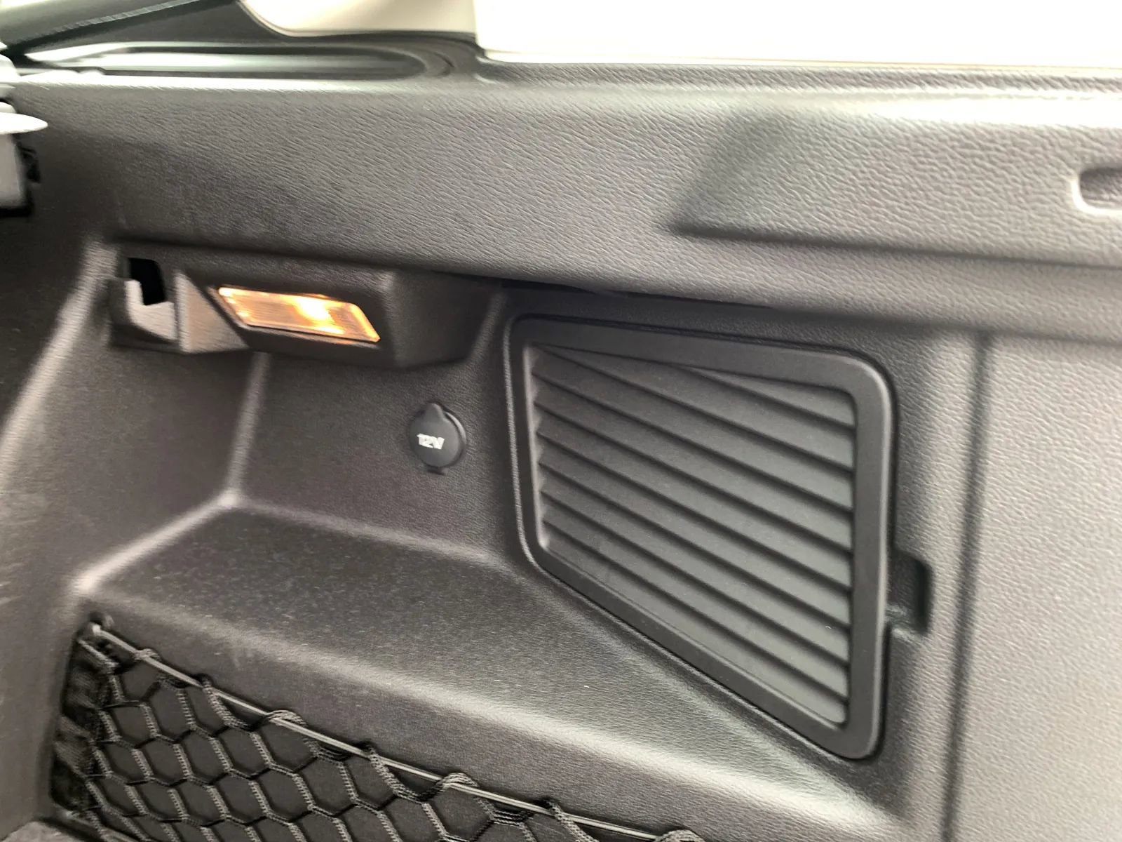 Used 2017 Ford C-MAX SE image 32