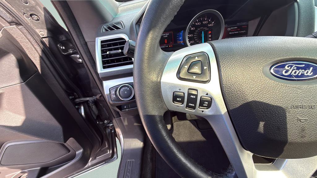 Used 2015 Ford Explorer XLT w/ Equipment Group 201A image 28