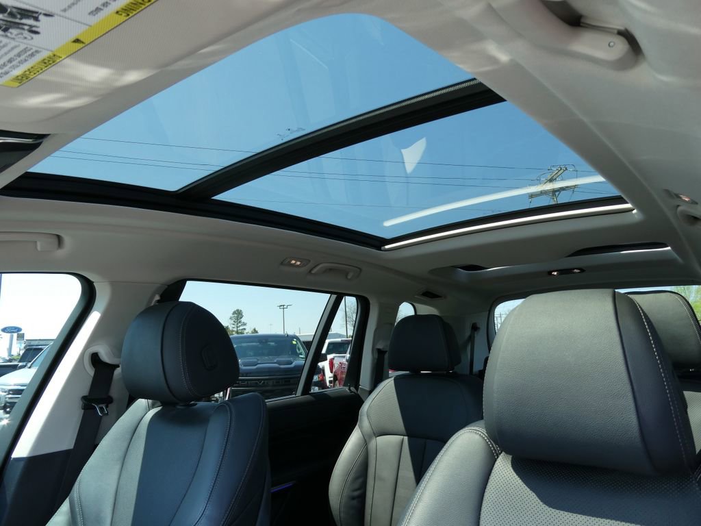 Used 2022 BMW X7 xDrive40i w/ Premium Package image 34