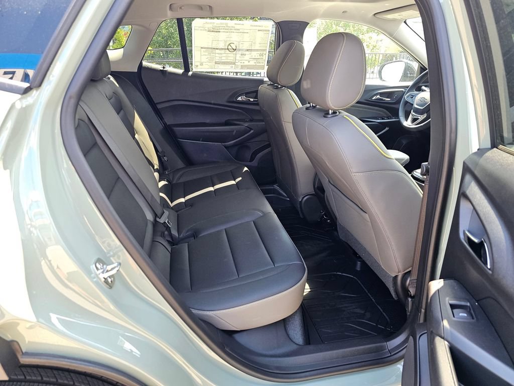 New 2026 Chevrolet Trax ACTIV w/ Sunroof Package FWD image 12