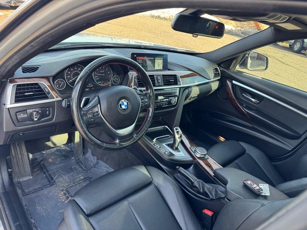 Used 2018 BMW 330i xDrive 330i xDrive Sedan w/ Convenience Package image 18