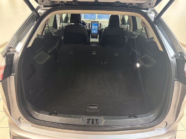 Certified 2021 Ford Edge Titanium AWD/4WD image 22