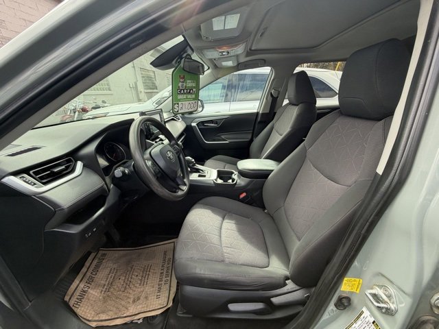 Used 2019 Toyota RAV4 XLE image 9
