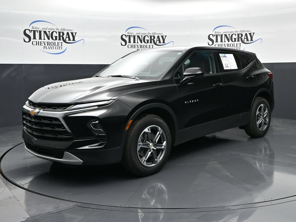 Used 2025 Chevrolet Blazer LT AWD/4WD image 4