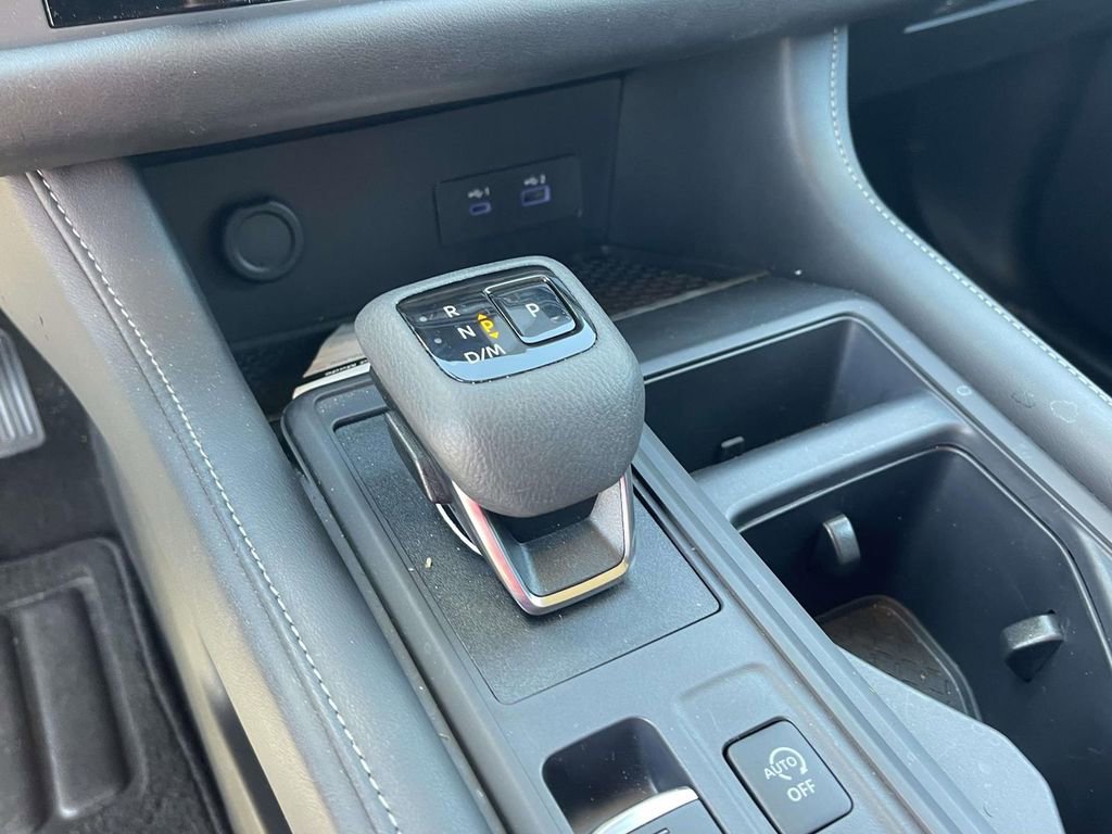 Used 2024 Nissan Pathfinder S image 30