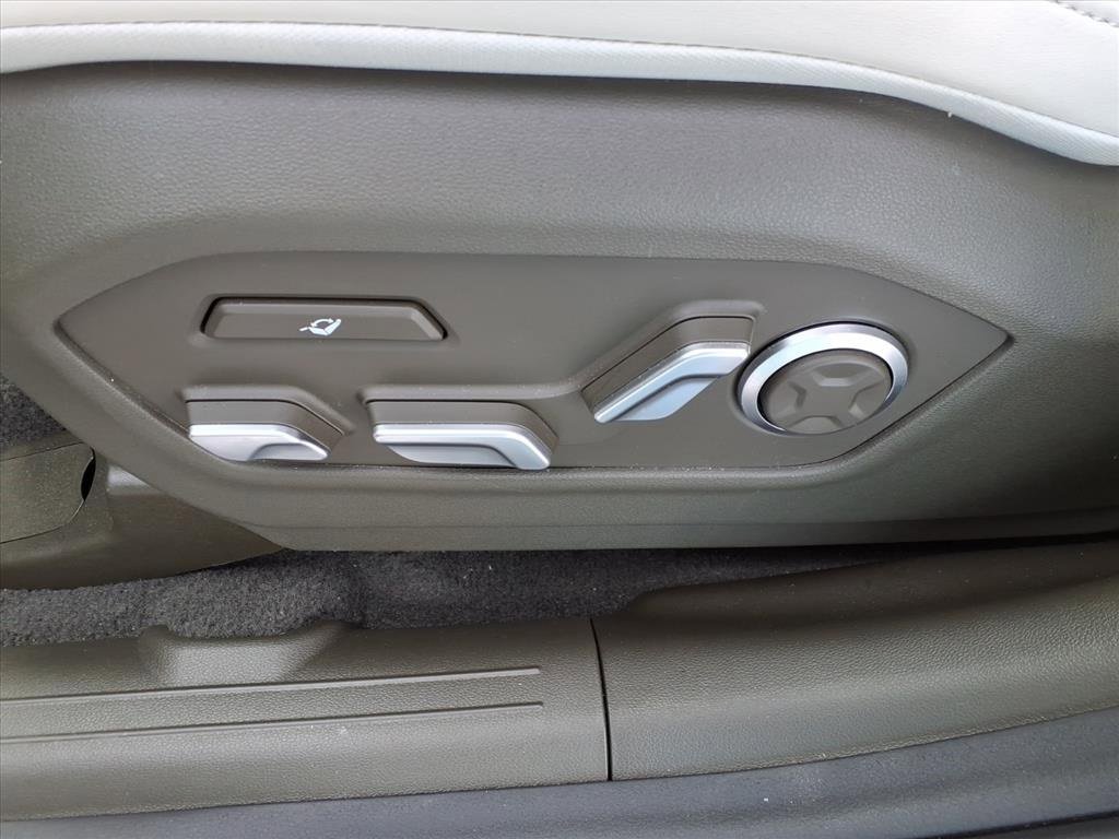 Used 2025 Hyundai Santa Fe Calligraphy image 11