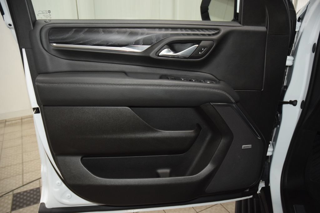 Used 2024 GMC Yukon XL Denali AWD/4WD image 50
