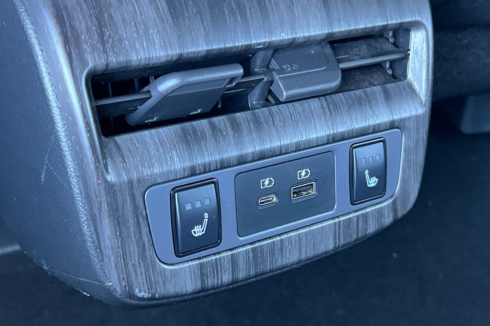 Certified 2023 Nissan Ariya FWD image 14