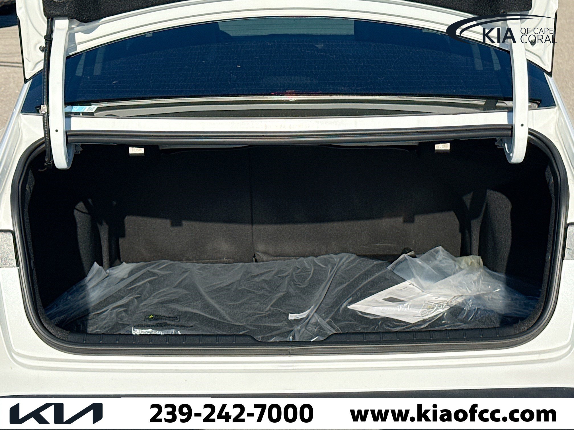 New 2025 Kia K4 EX image 11