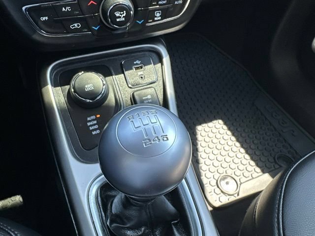Used 2018 Jeep Compass Latitude w/ Popular Equipment Group AWD/4WD image 34