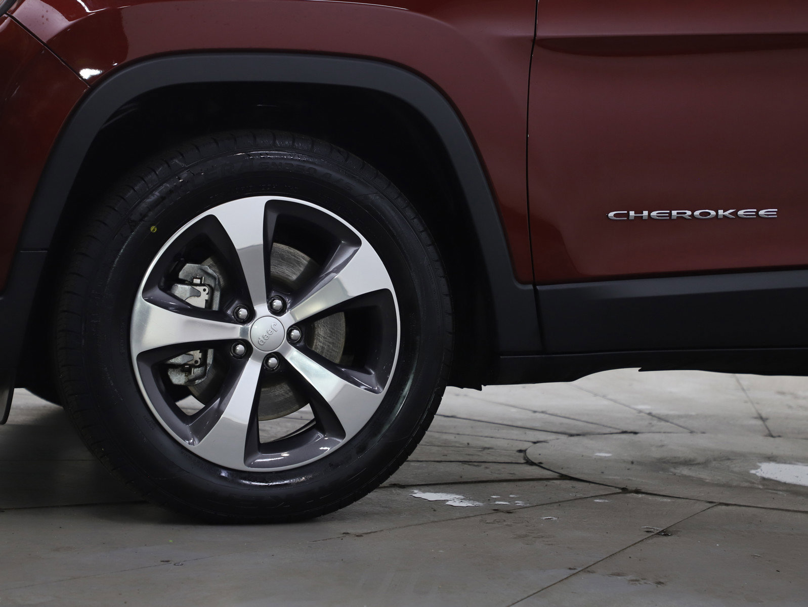 Used 2020 Jeep Cherokee Limited image 30