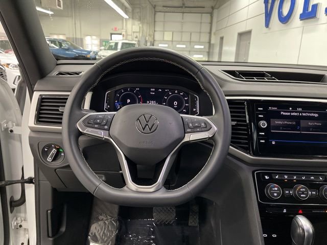 Used 2023 Volkswagen Atlas Cross Sport SE w/ Black Wheel Package image 15