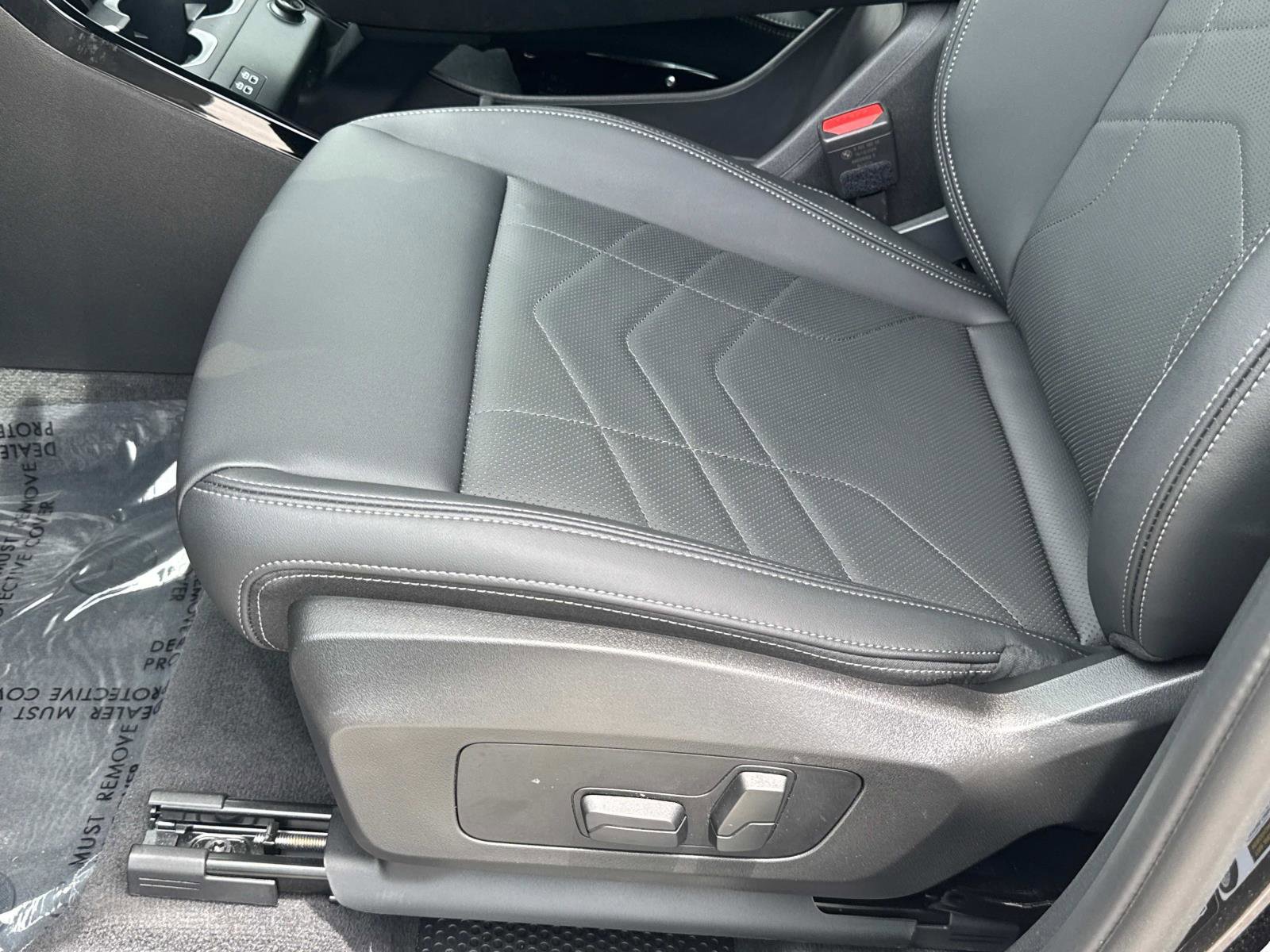 Certified 2025 BMW X1 xDrive28i w/ Technology Package image 18