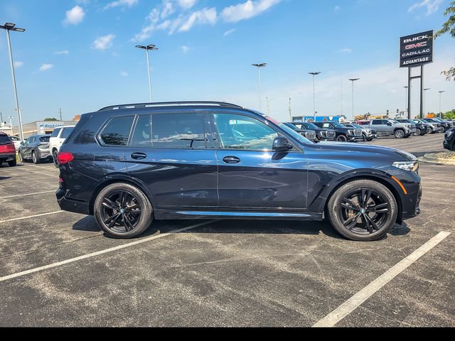 Used 2022 BMW X7 xDrive40i w/ M Sport Package AWD/4WD image 13