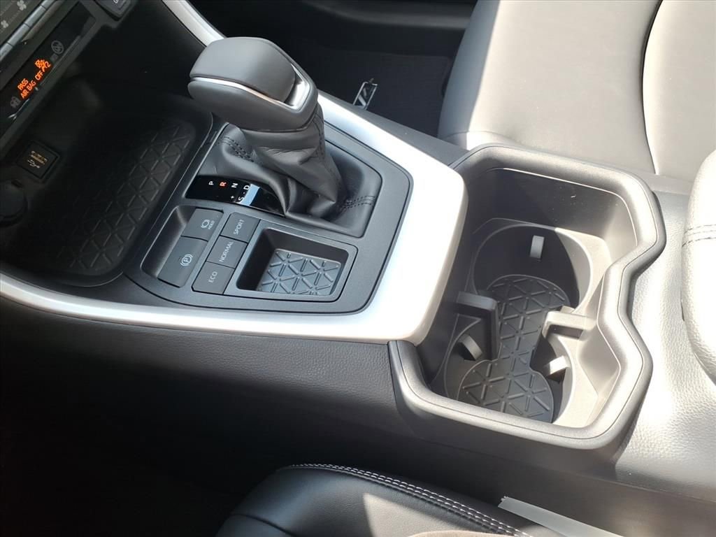 Certified 2025 Toyota RAV4 XLE Premium image 14