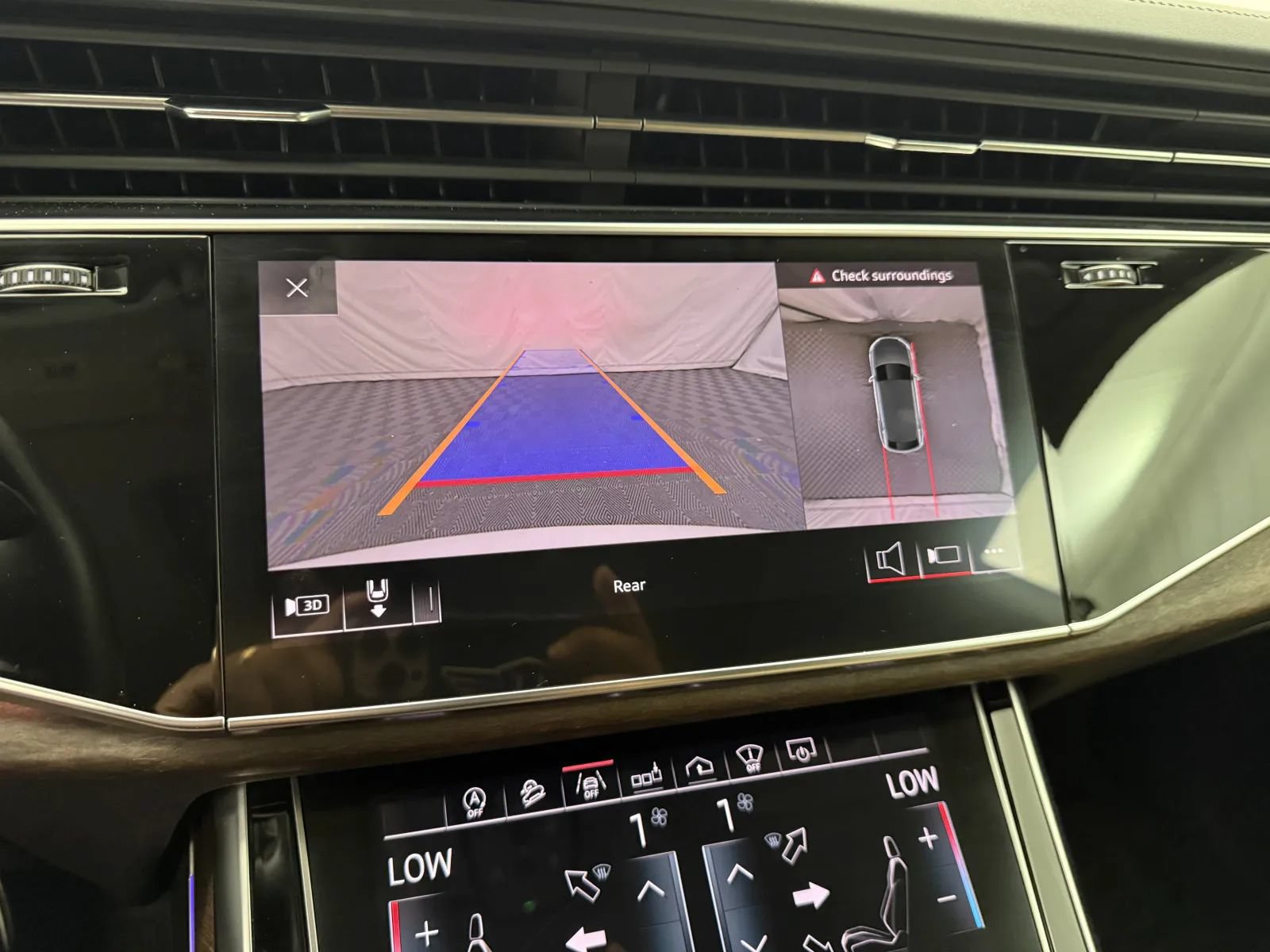 Used 2019 Audi Q8 Prestige w/ Adaptive Chassis Package AWD/4WD image 31