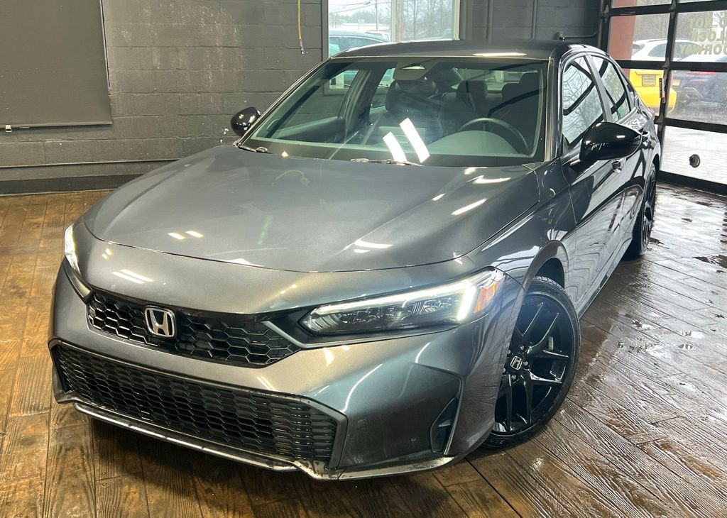 Used 2025 Honda Civic Sport image 1