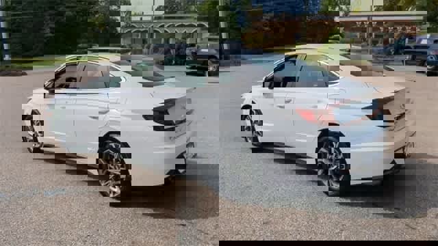 Used 2023 Hyundai Sonata SEL image 6