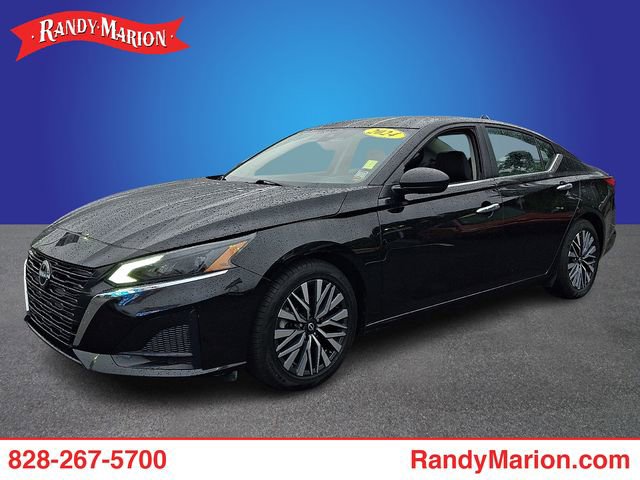 Used 2024 Nissan Altima 2.5 SV