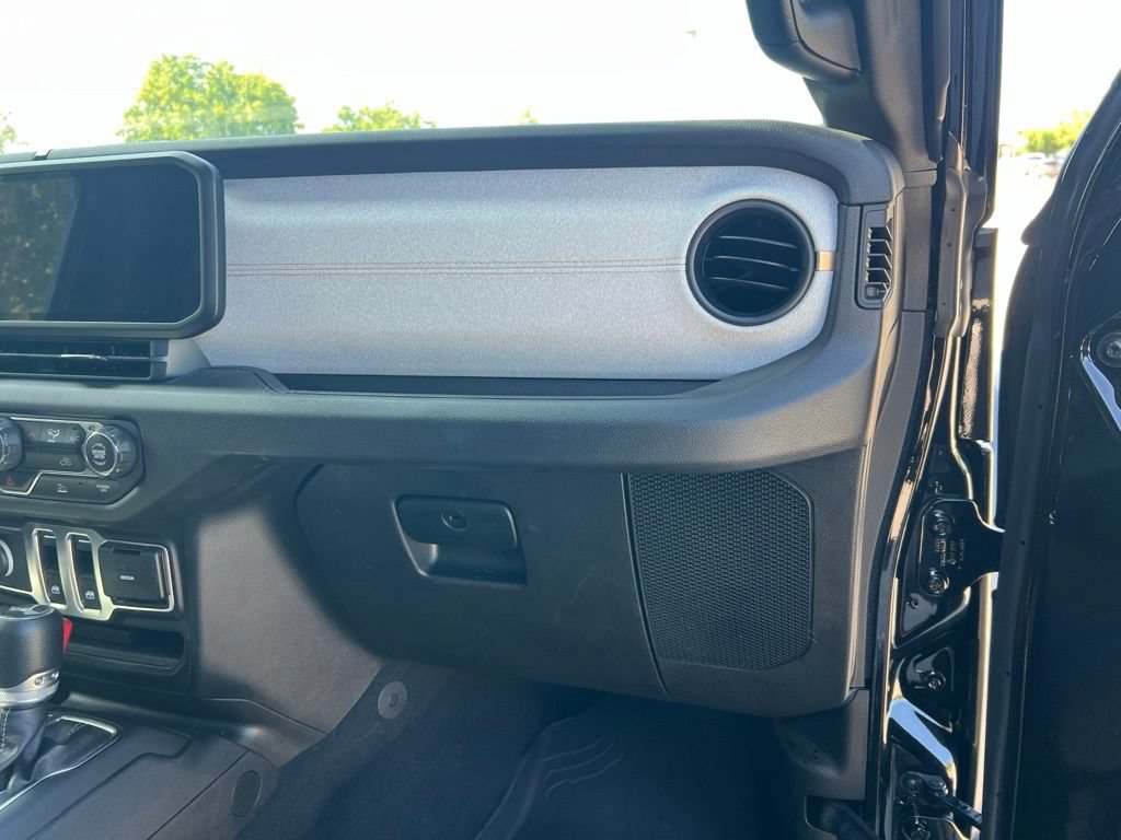 Certified 2025 Jeep Wrangler Sport AWD/4WD image 20