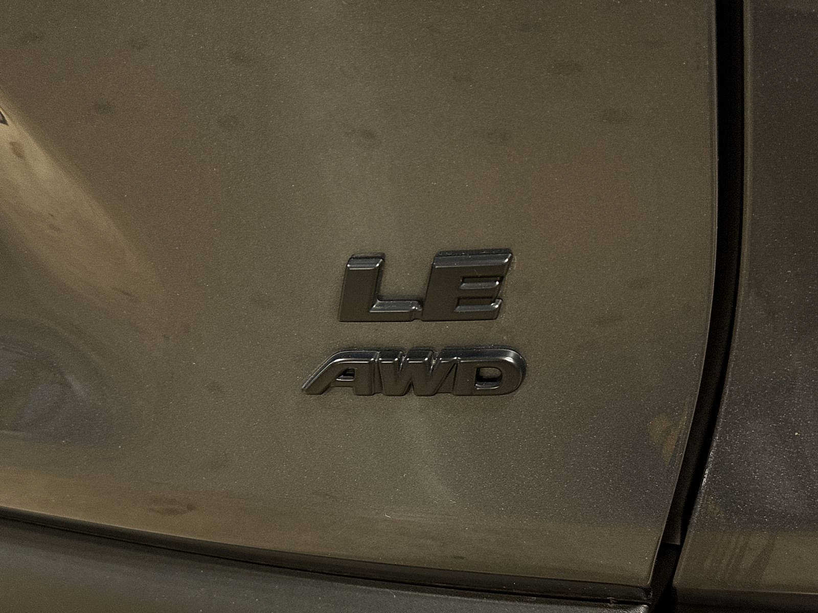 Used 2024 Toyota RAV4 LE AWD/4WD image 25