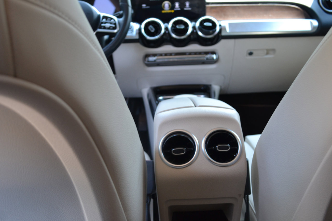 Used 2023 Mercedes-Benz GLB 250 image 43