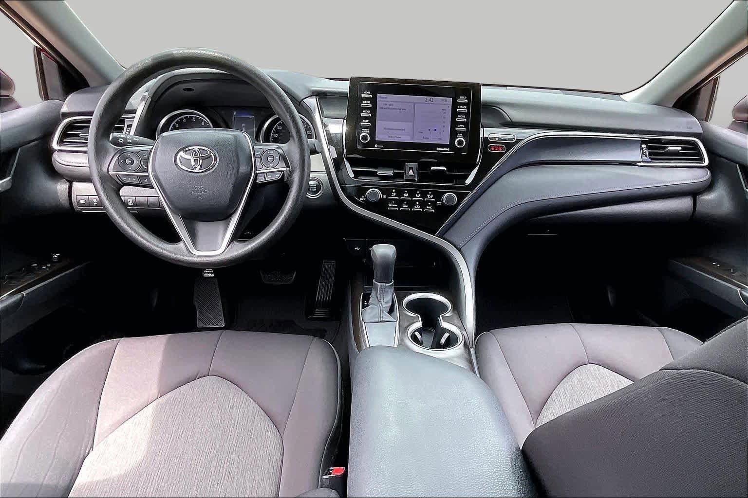 Used 2021 Toyota Camry LE w/ Convenience Package FWD image 16