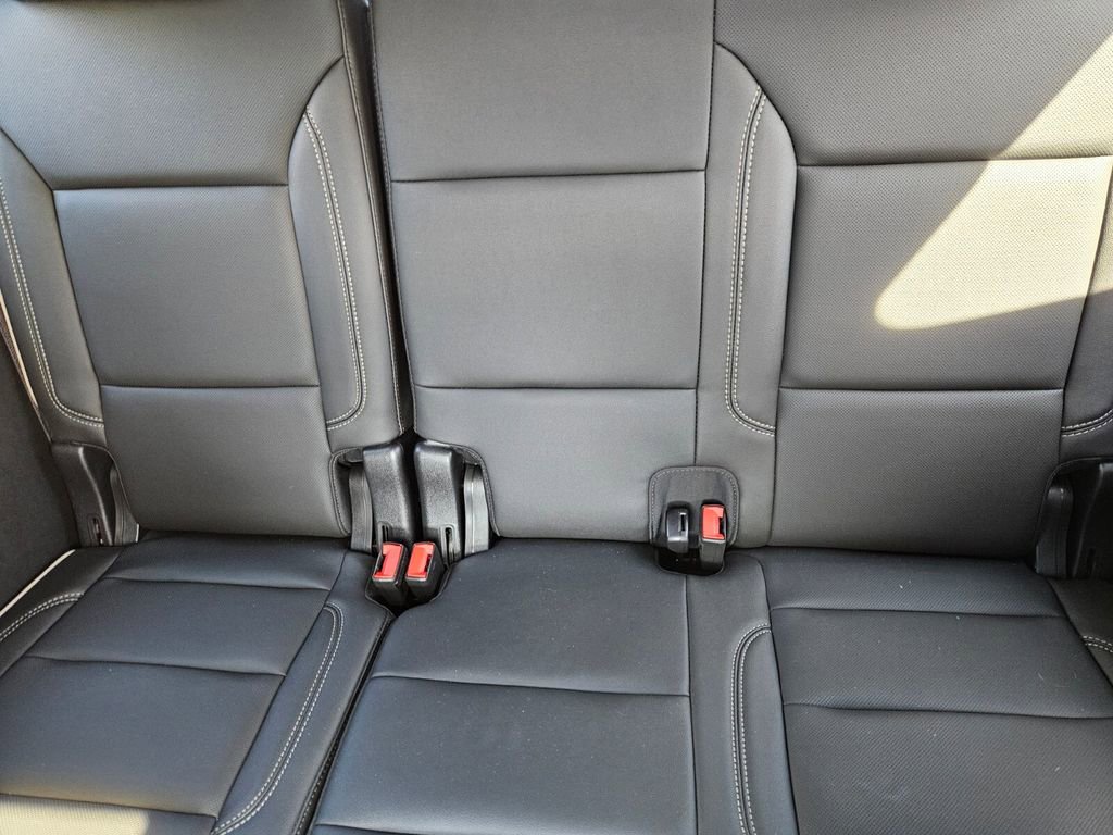 Used 2021 GMC Yukon SLT w/ SLT Premium Package image 6