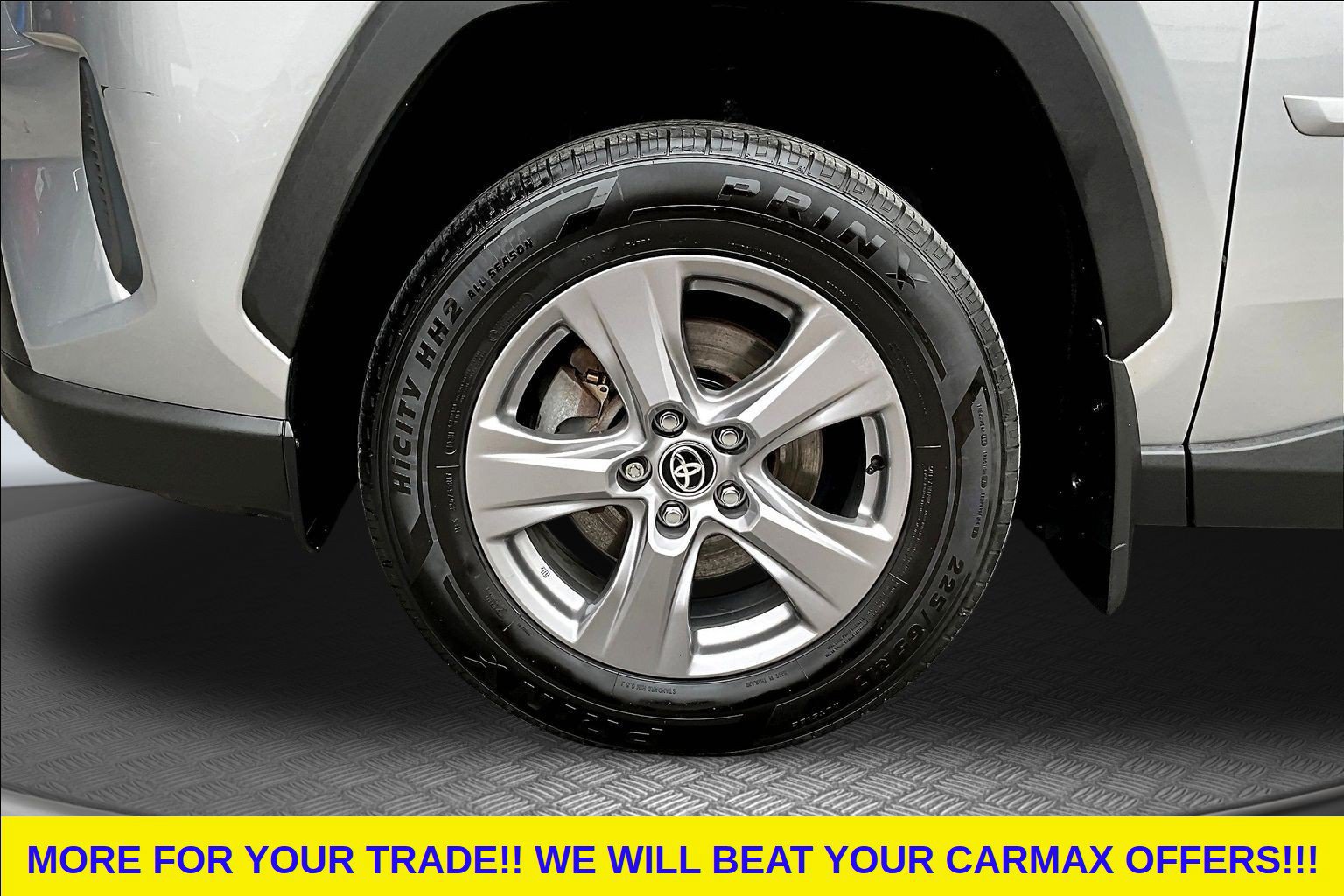 Used 2023 Toyota RAV4 XLE AWD/4WD image 32