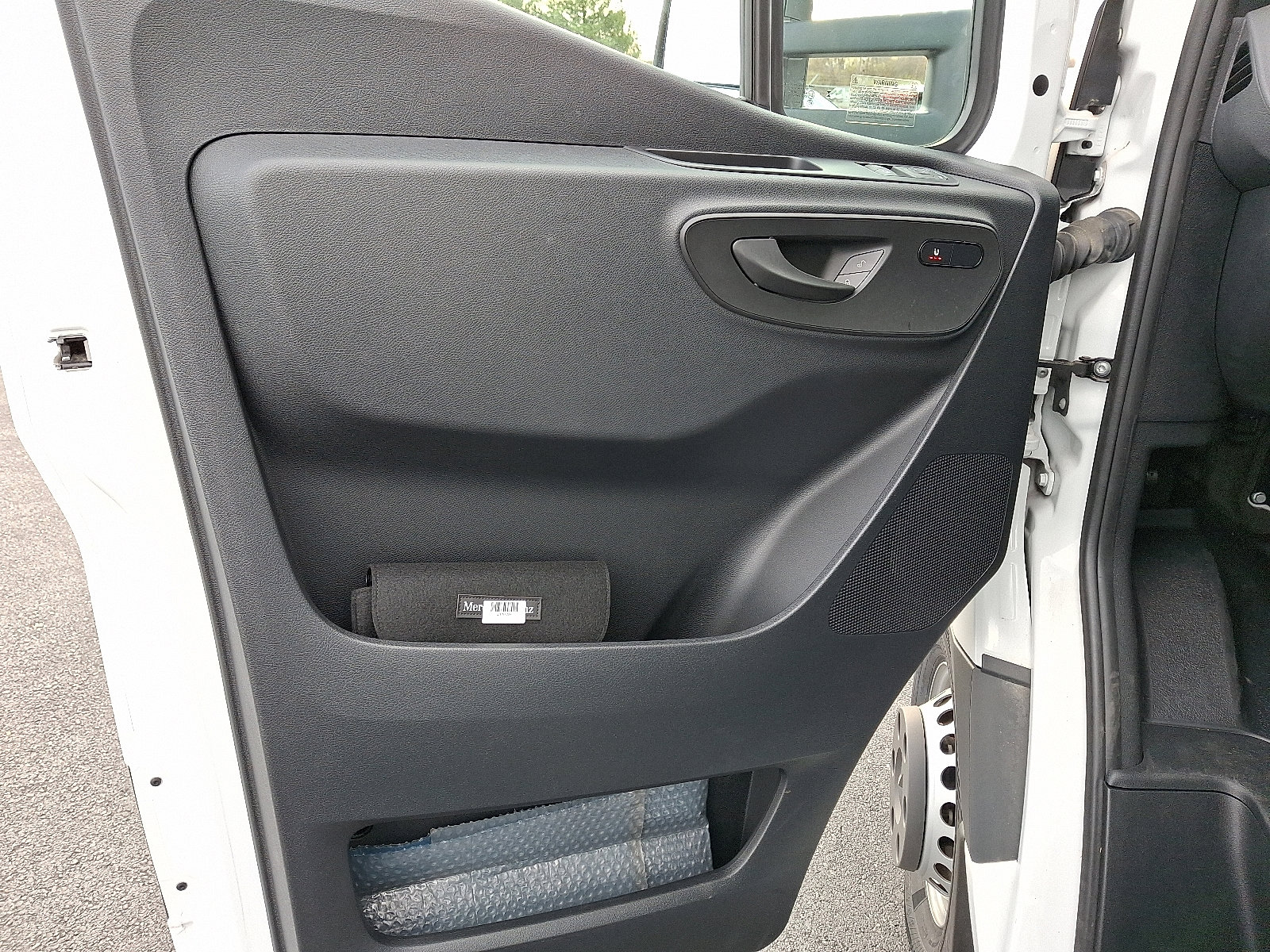 Used 2024 Mercedes-Benz Sprinter 4500 image 13
