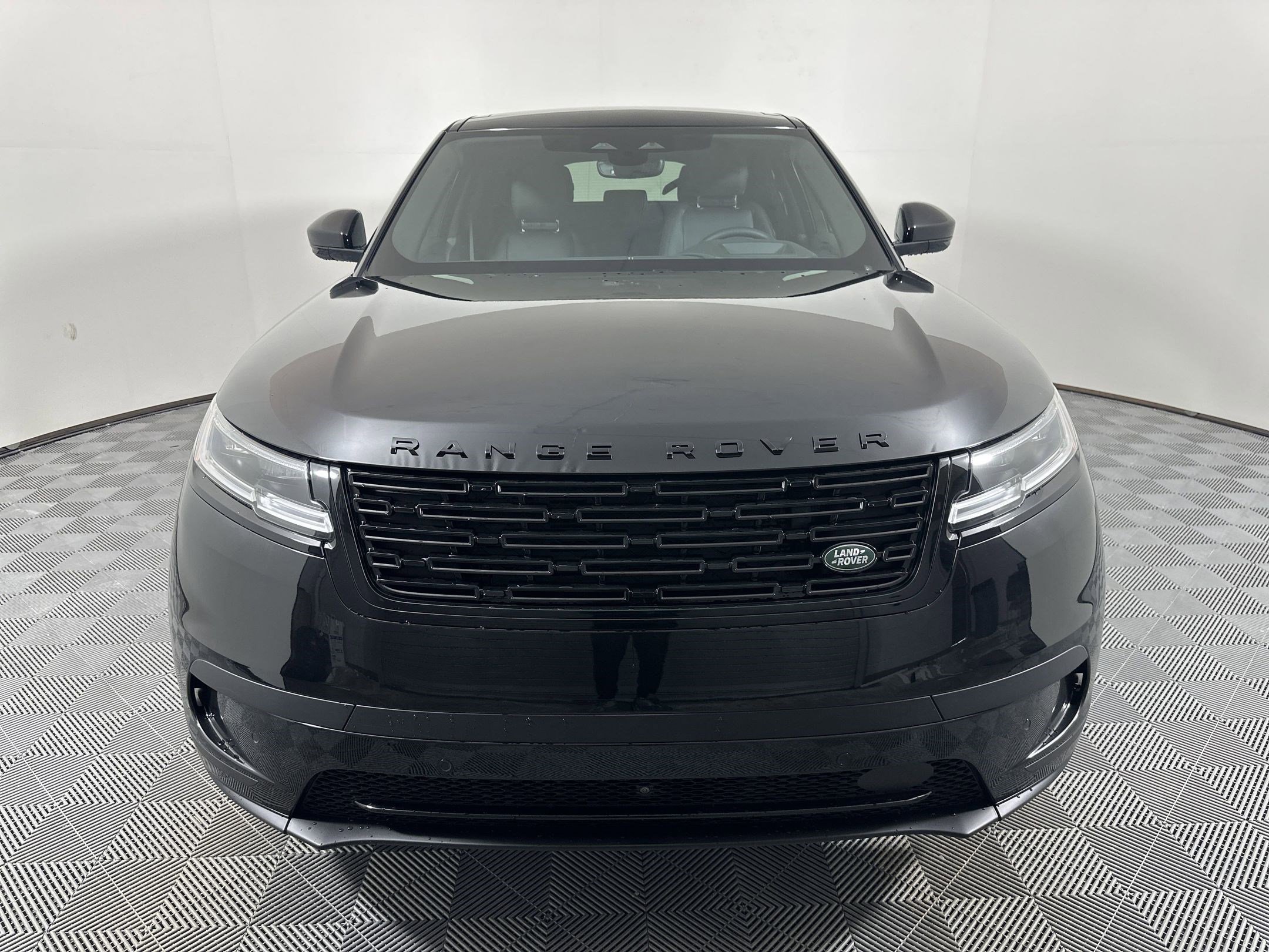 New 2026 Land Rover Range Rover Velar S image 5