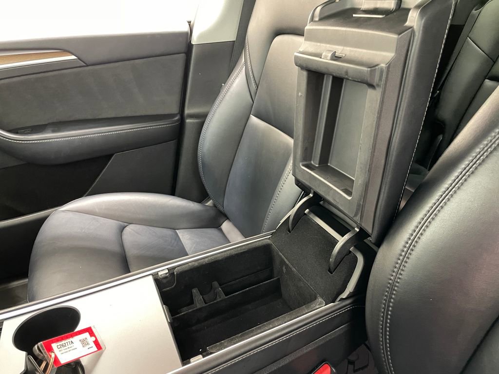 Used 2023 Tesla Model Y Long Range image 28