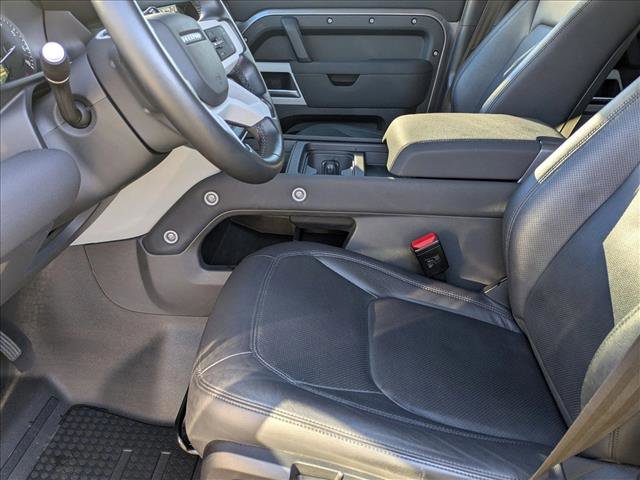 Used 2023 Land Rover Defender 110 S image 17