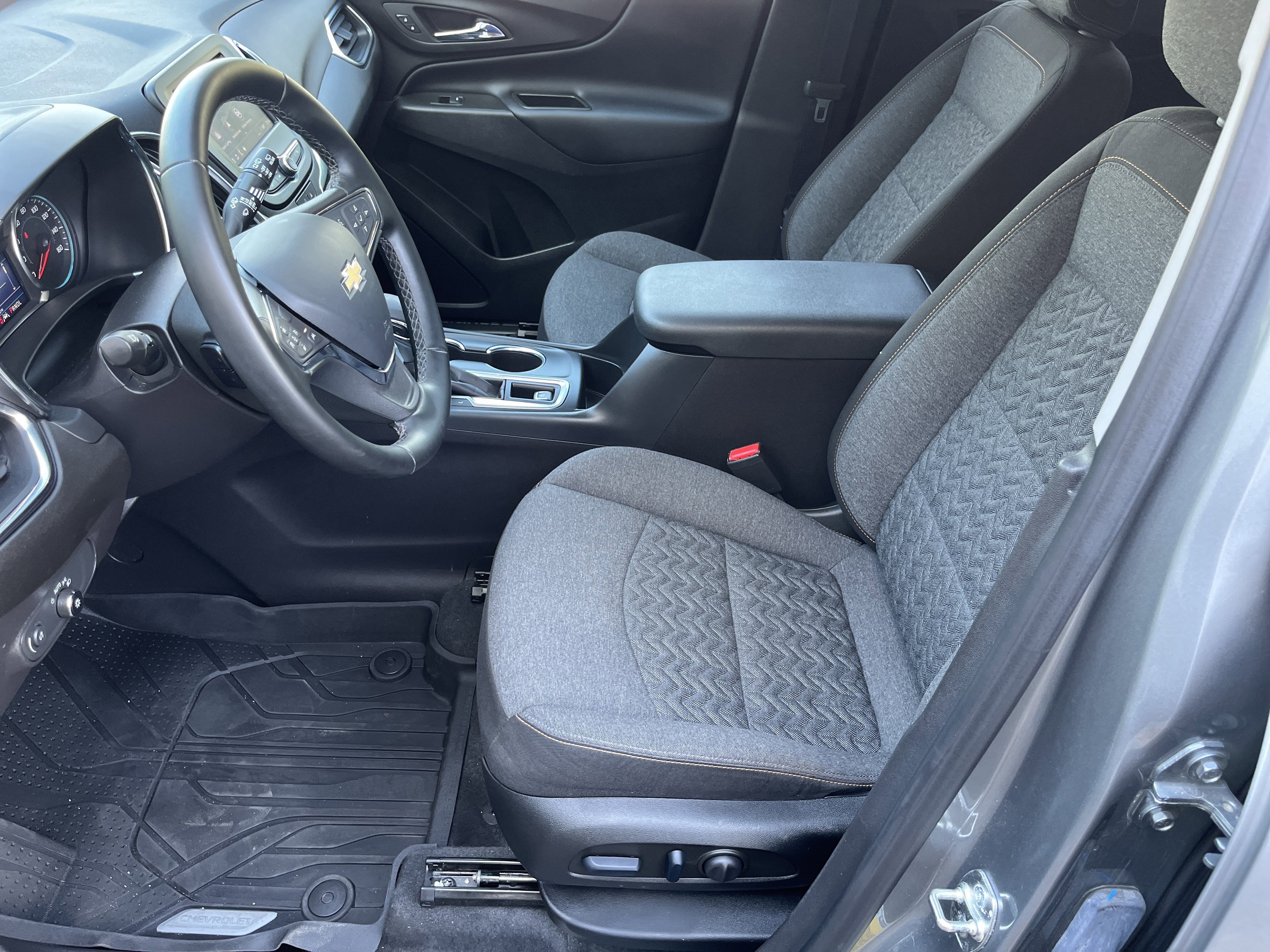 Used 2024 Chevrolet Equinox LT w/ LPO, Floor Liner Package AWD/4WD image 11
